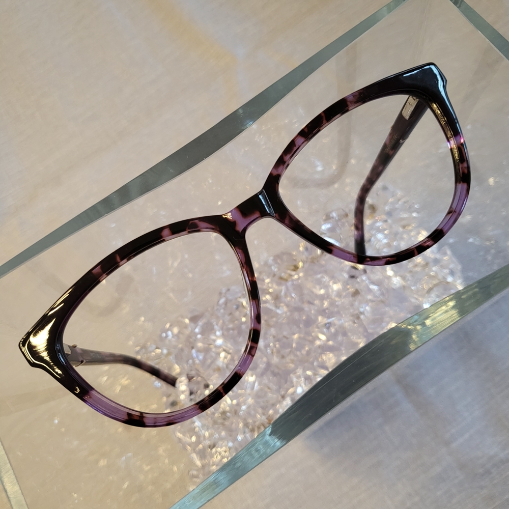 Elegant Women's Purple Tortoiseshell Frame